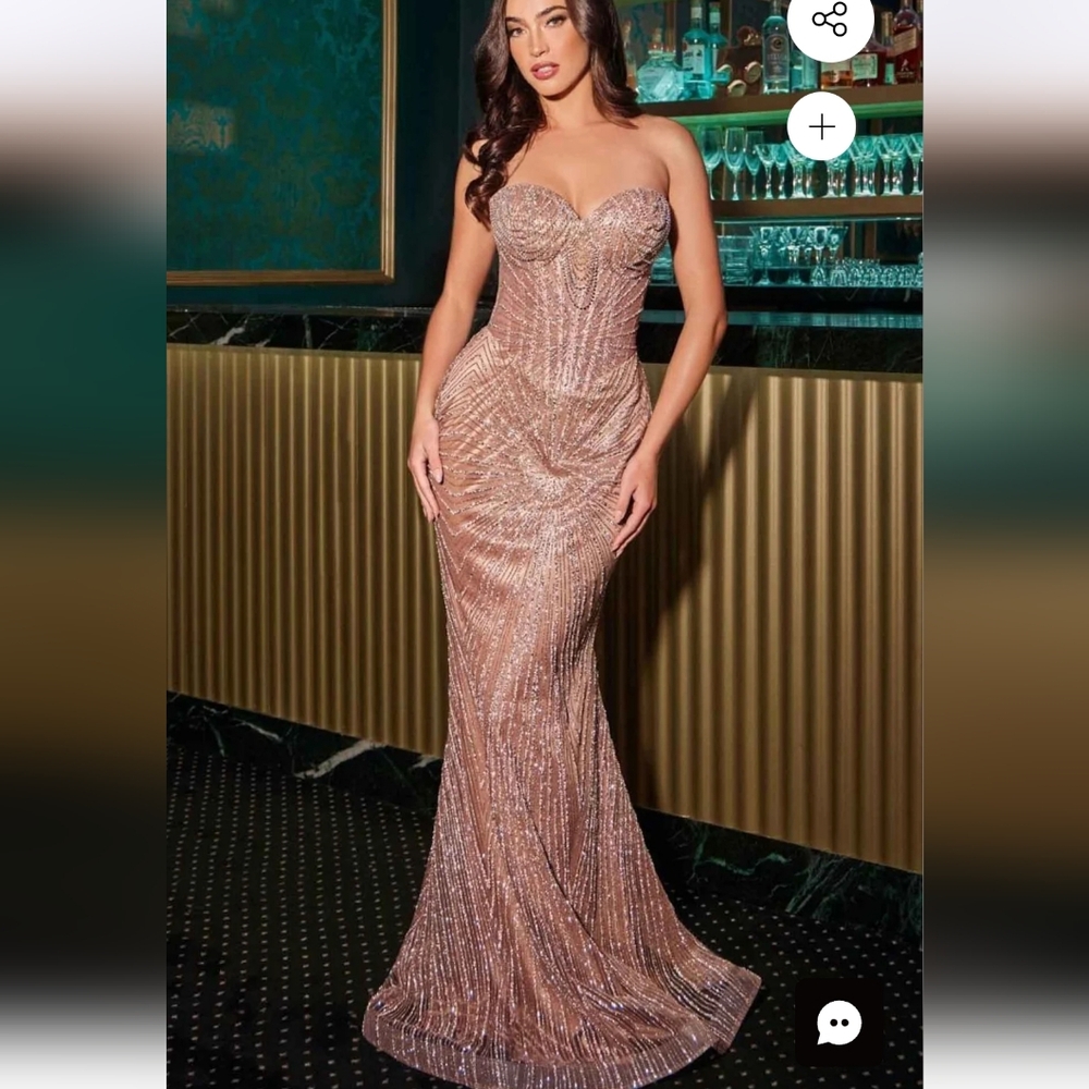 Sweetheart Neckline Floor-length Dress